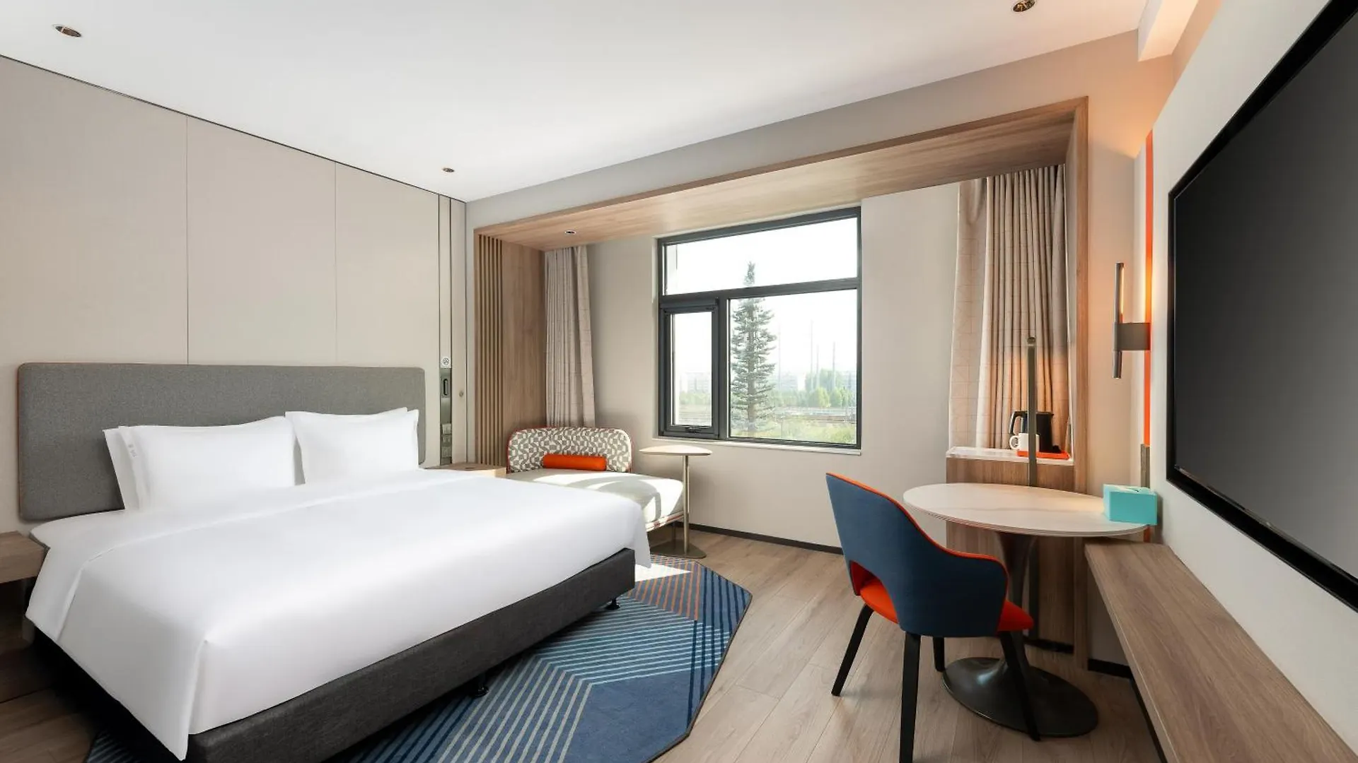 Holiday Inn Express Luoyang Longmen By Ihg 4*, Luoyang (Henan)